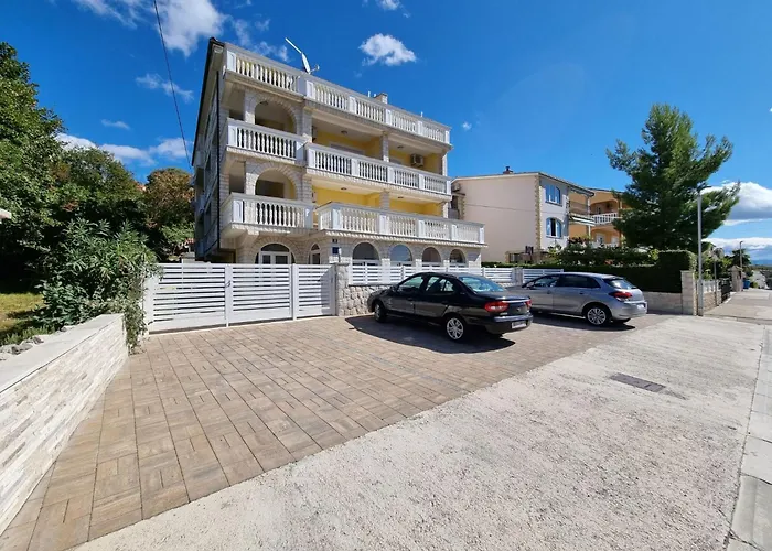 Studio-wohnung In By Interhome Crikvenica